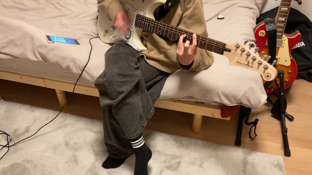 娘のエレキギターの記事動画