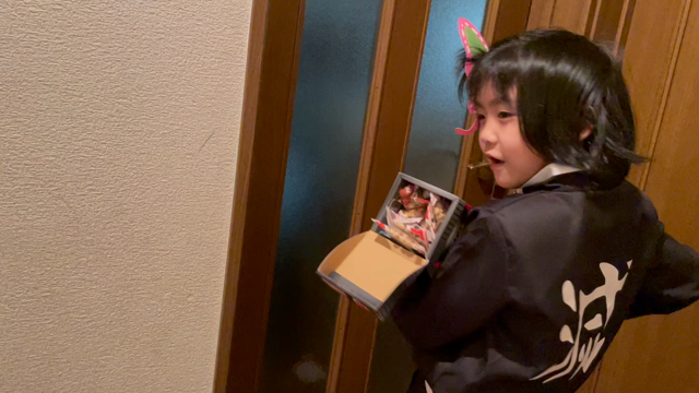 末っ子   バズーカー発射   大興奮の記事動画