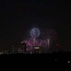 みなとみらい花火の画像