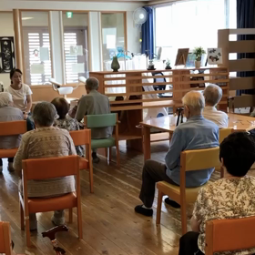 一日のスタート！リハビリ体操☆の画像