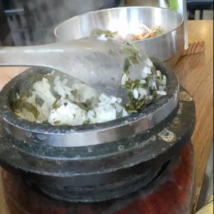 渡韓の度に通う熟成厚切サムギョプサルが食べれる人気店で ブロガーさんとランチの記事動画