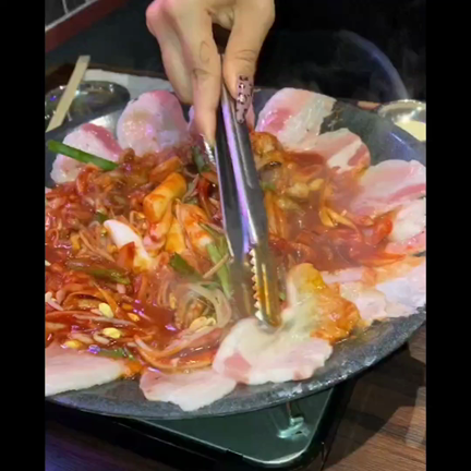 新大久保で超穴場！今話題のチュクミと熟成サムギョプサルが美味しいお店の記事動画