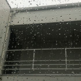 雨と雷の画像