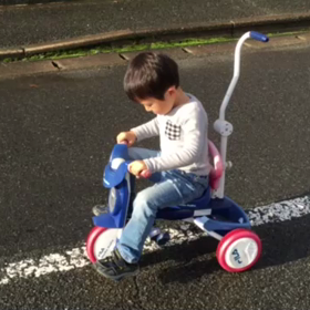 三輪車の画像