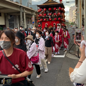小浜の街は祭り一色の画像