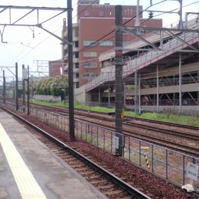 家康公四百年祭ラッピング電車が駆け抜けるの画像