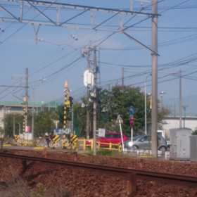 快晴の名古屋を本線特急が駆け抜けるの画像