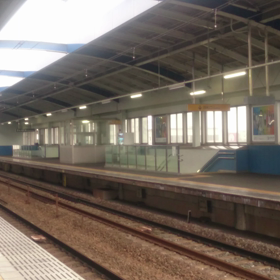 パノラマsuperと空港線特急のスレ違いの画像
