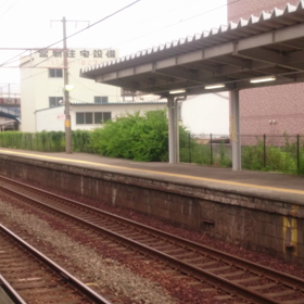 国鉄時代を思わせる貨物列車の画像