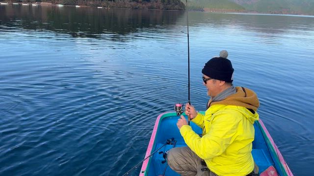 【河口湖・西湖・芦ノ湖バス釣り】釣果情報…三連休２日目♪の記事動画
