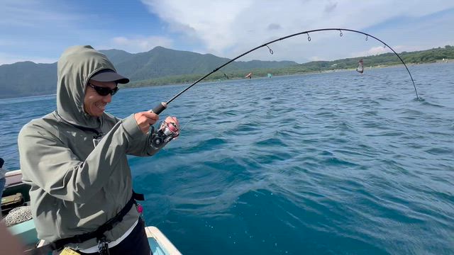 【本栖湖】釣果情報…2026夏のレイクトラウト♪の記事動画
