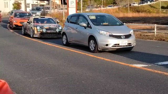 土岐アウトレットの帰りに　ラリー車見たよーの記事動画