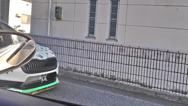 土岐アウトレットの帰りに　ラリー車見たよーの記事動画