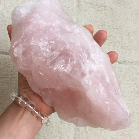 ローズクォーツとレムリアンシード水晶がサロンに来たよ♡の画像