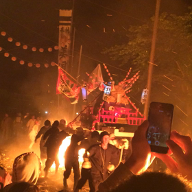美国火祭り お神輿の火くぐりの画像