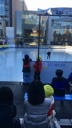 東京ミッドタウンアイスリンクオープニングイベント織田信成さんの華麗なジャンプ動画の記事動画