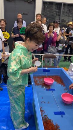 金魚すくいの記事動画