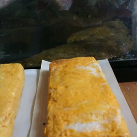 玉子焼き出来上がりました。本日もご来店心よりお待ちしております。の画像