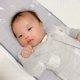 自立した男(0才)の画像