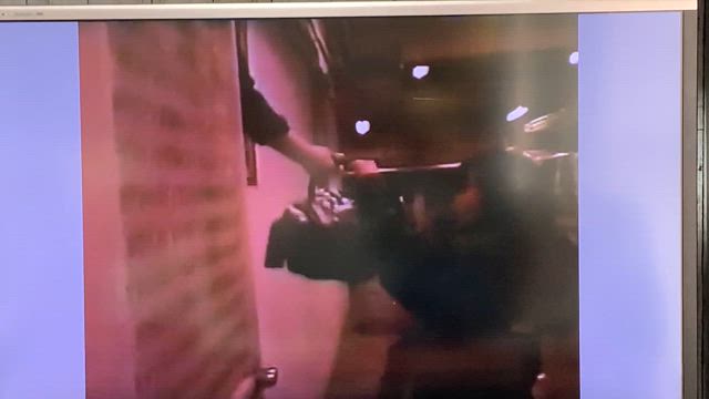 ファンクラブの大量購入と初日の団体客の記事動画