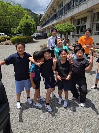 祝150周年!西米良村村所小学校『ふくしの日』の記事動画