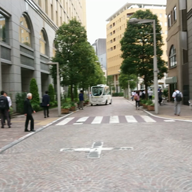 完全自動運転車(？)に遭遇した！の画像