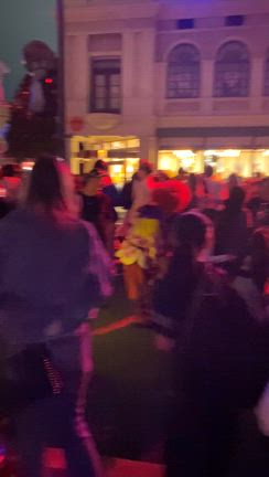 ユニバのハロウィン♡ゾンビが出てきた(*☻-☻*)の記事動画