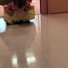 2歳2ヶ月❁PTでハイハイの練習の画像