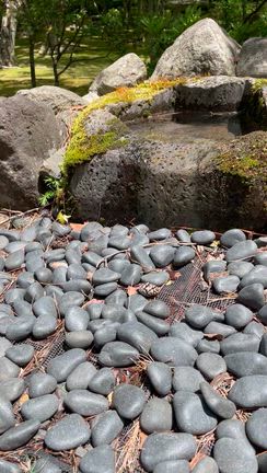 ⑥母と温泉(工芸の里と水琴窟)の記事動画