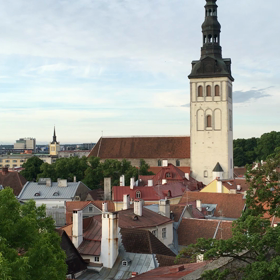 タリン旧市街展望台から眺めの画像