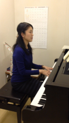 講師弾き歌いの記事動画