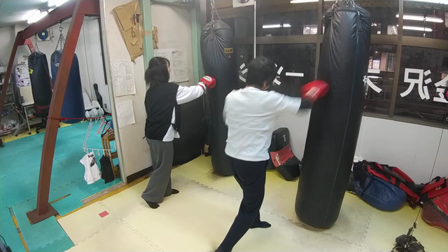 人気のサンドバック殴り放題に30分ショートコース新設の記事動画