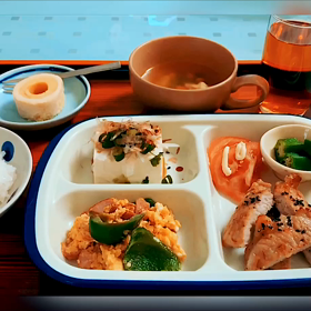 Kim’s kitchenで豚の味噌焼きセットを食べる♪の画像