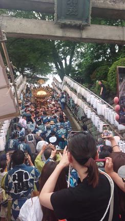 品川神社、荏原神社、貴船神社の例大祭へ。の記事動画