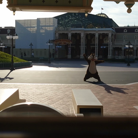 東京ディズニーランド旅行記②キャラクター達が挨拶にやって来ましたの画像