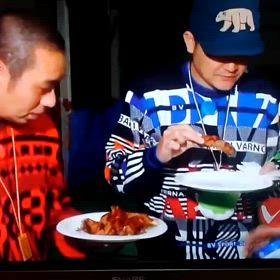 世界一美味しいスペアリブとハンバーガーの画像