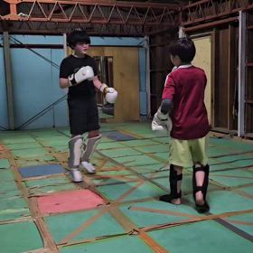 金の卵の画像
