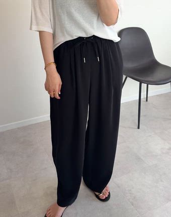 買って良かった！シワ気にならない高見えパンツの記事動画