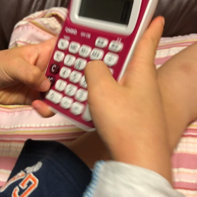 4歳幼児教えない算数動画まさかの計算機に悲劇の画像