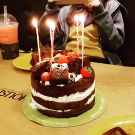 誕生日❤️　の記事動画