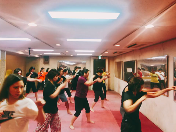 三軒茶屋でキックボクシングする人急増！！今日はビックリ。。3/14シェイプリーキックお休です。の記事動画