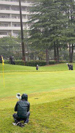 名勝負は雨で長い１日、日本女子オープンの記事動画