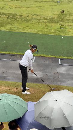 名勝負は雨で長い１日、日本女子オープンの記事動画