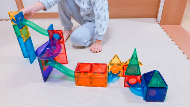 【7歳と2歳】理系脳になる！？どハマりしてる知育玩具の記事動画