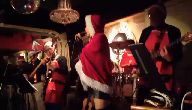 聖夜のライブは大盛況!ありがとうございました!の記事動画