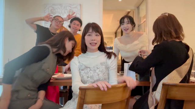 美女ママ会の誕生日会の記事動画