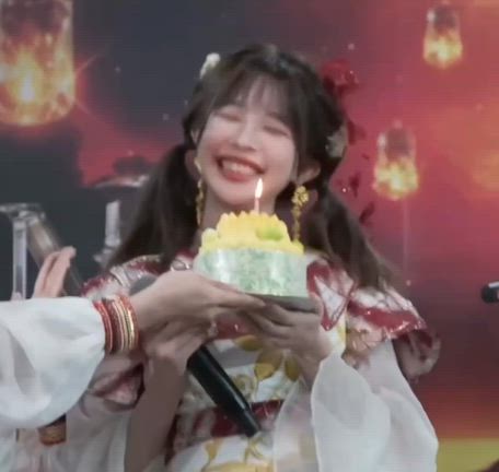 《天灯愿》（Sky Lantern Wish）握手会に参加した桂楚楚コメントの記事動画