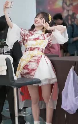 《天灯愿》（Sky Lantern Wish）握手会に参加した桂楚楚コメントの記事動画