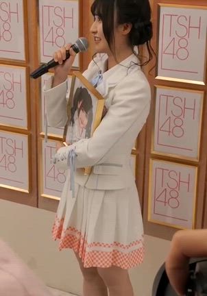 TSH48 新公式写真壁掛セレモニー開催！の記事動画