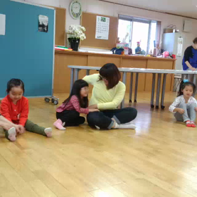 子育てピーチにて英語リトミックの画像